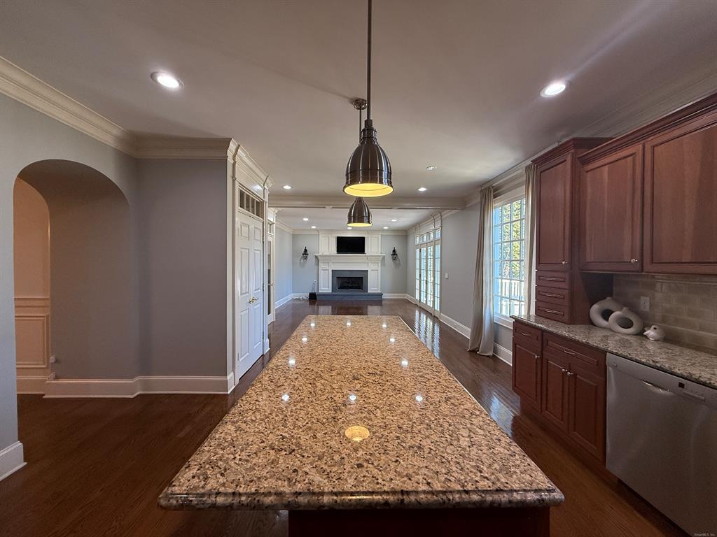 59 Crescent Road Westport, CT 06880 - Photo 10 of 23