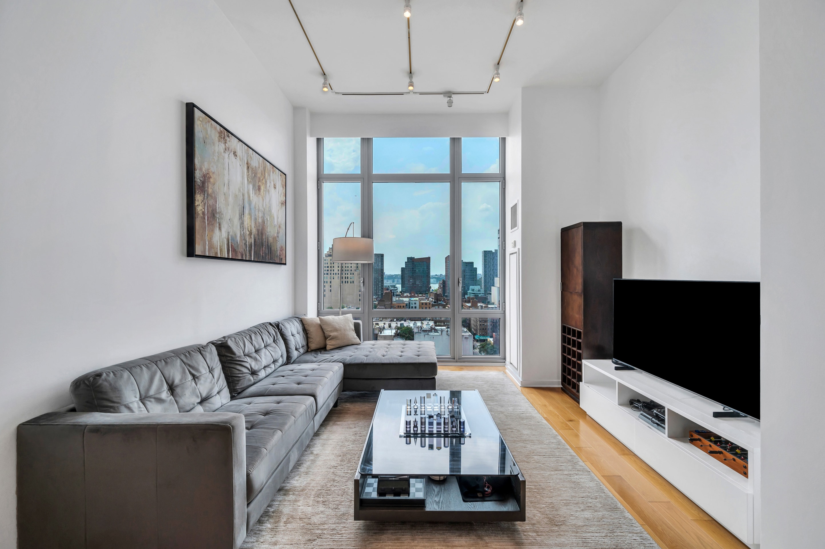 310 West 52nd Street, Unit 16C Manhattan, NY 10019 - Photo 2 of 13