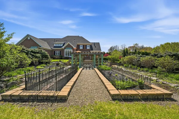 $2,250,000 | 103 Destinaire Drive, New Wilmington, PA 16142