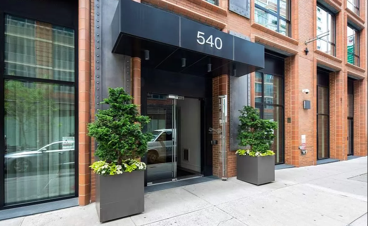 540 West 28th Street, Unit 4F Manhattan, NY 10001 - Photo 9 of 16 a view of a building with potted plants