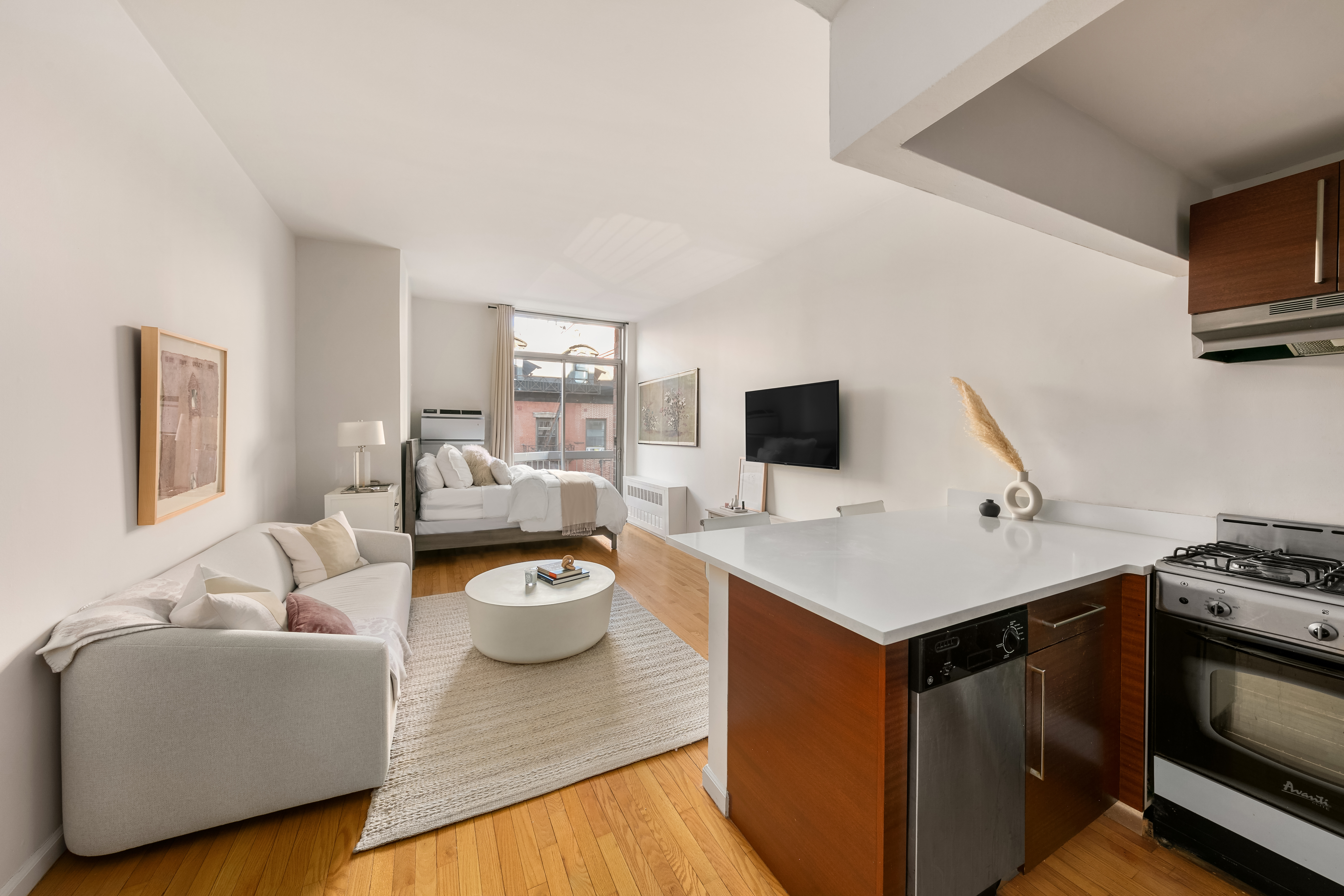 184 Thompson Street, Unit 3P Manhattan, NY 10012 - Photo 1 of 8