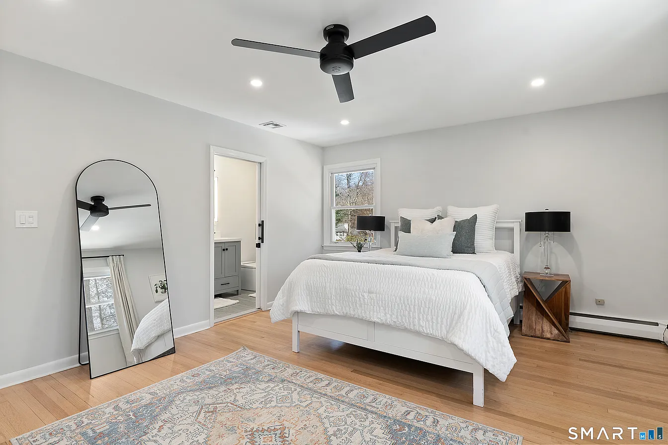 202 Fox Ridge Road Stamford, CT 06903 - Photo 20 of 40