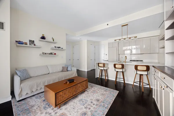 $6,600 | 300 East 23rd Street, Unit 7H | Gramercy