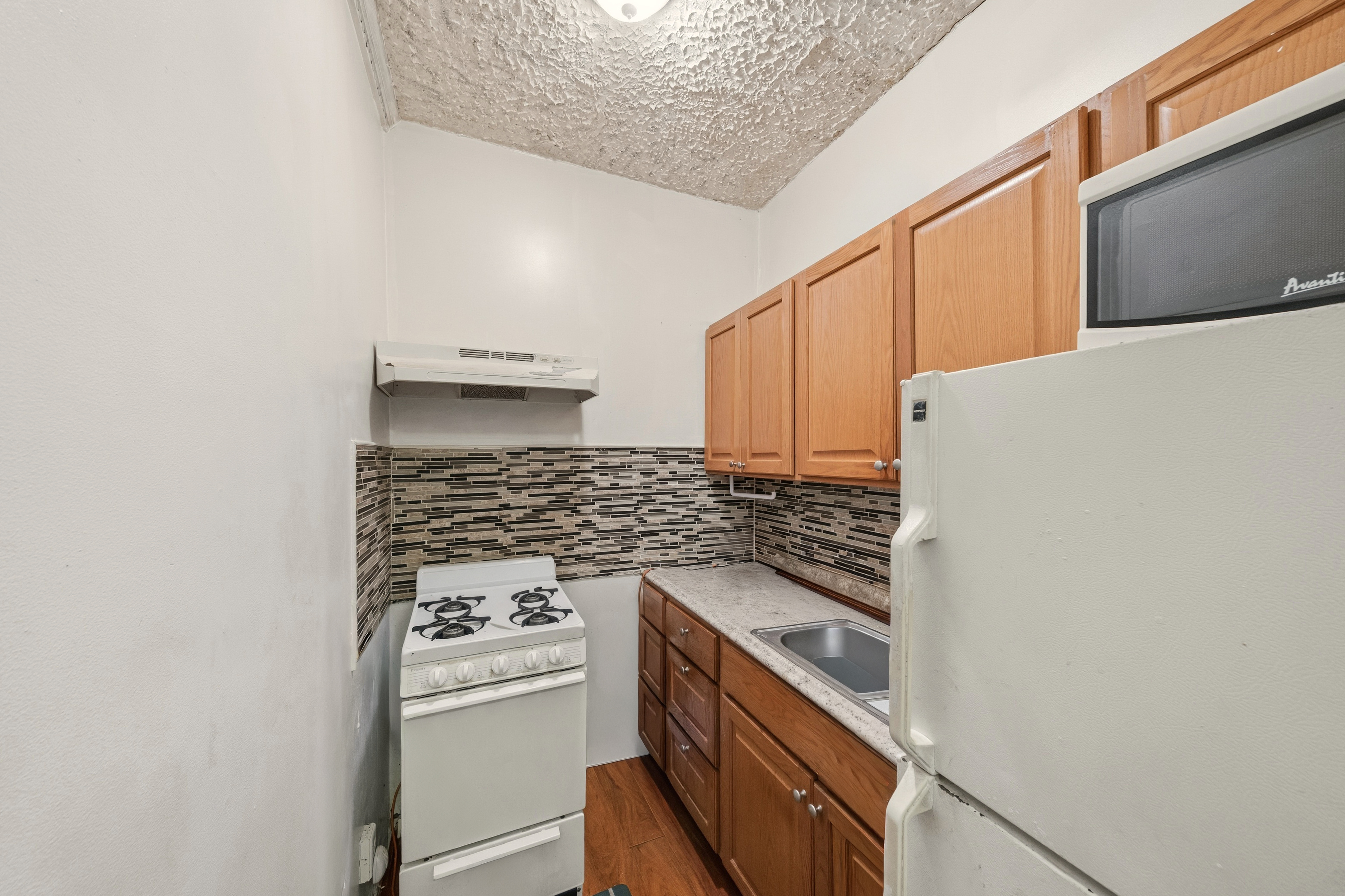 9406 Avenue K Brooklyn, NY 11236 - Photo 14 of 24