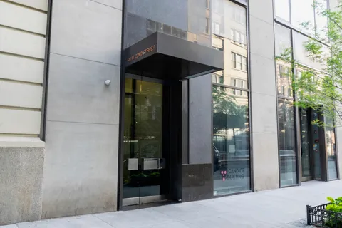 $1,395,000 | 140 West 22nd Street, Unit 4C | Chelsea