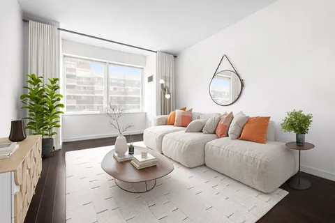 $1,725,000 | 300 East 23rd Street, Unit 7A | Gramercy