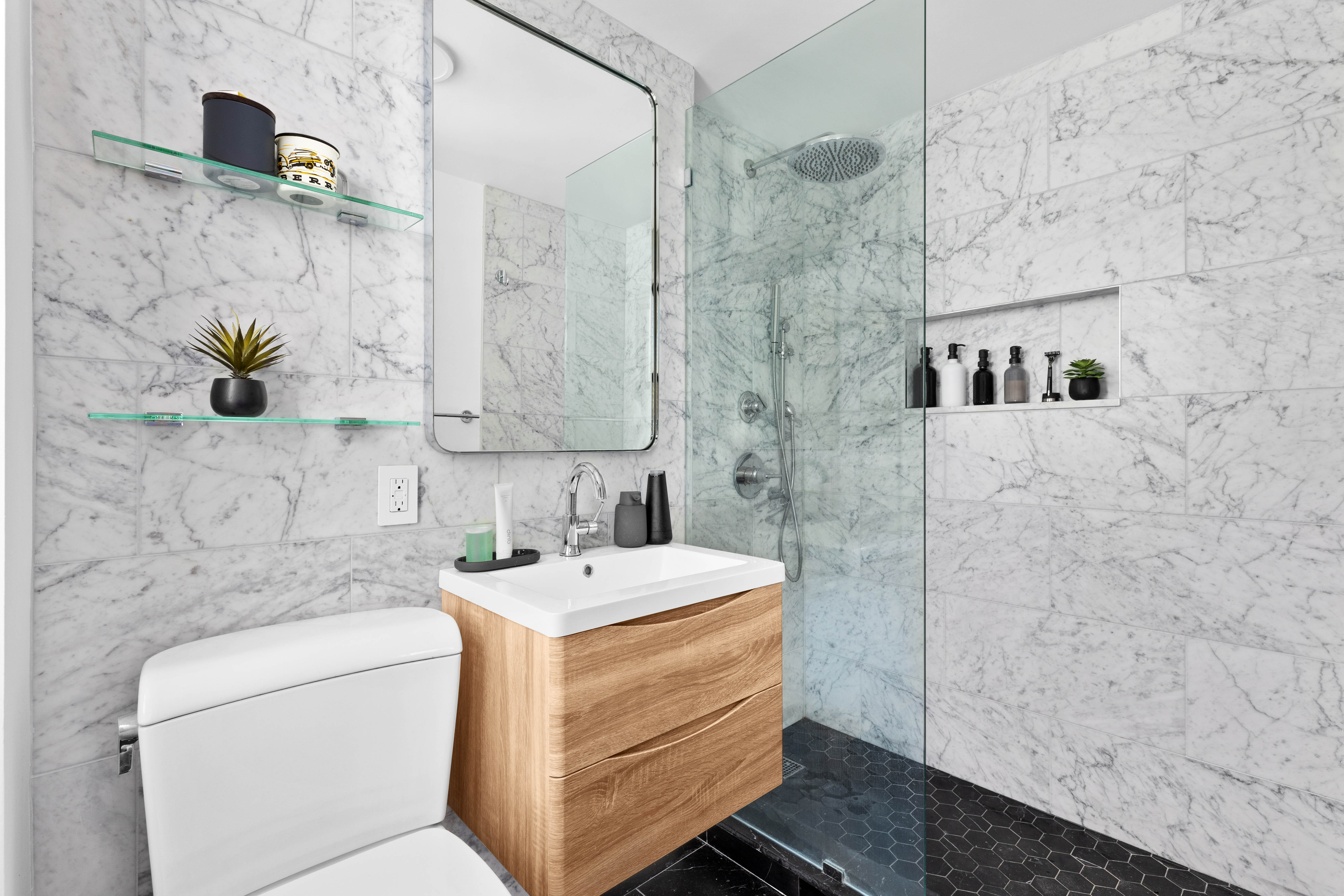 305 East 72nd Street, Unit 11E Manhattan, NY 10021 - Photo 7 of 13