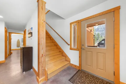 $995,000 | 3606 South Upper Truckee Road, South Lake Tahoe, CA 96150