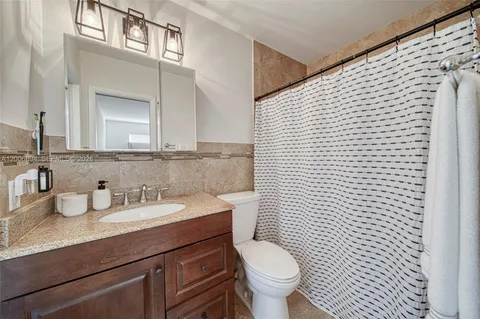 $1,495,000 | 10600 Southwest 80th Court, Miami, FL 33156