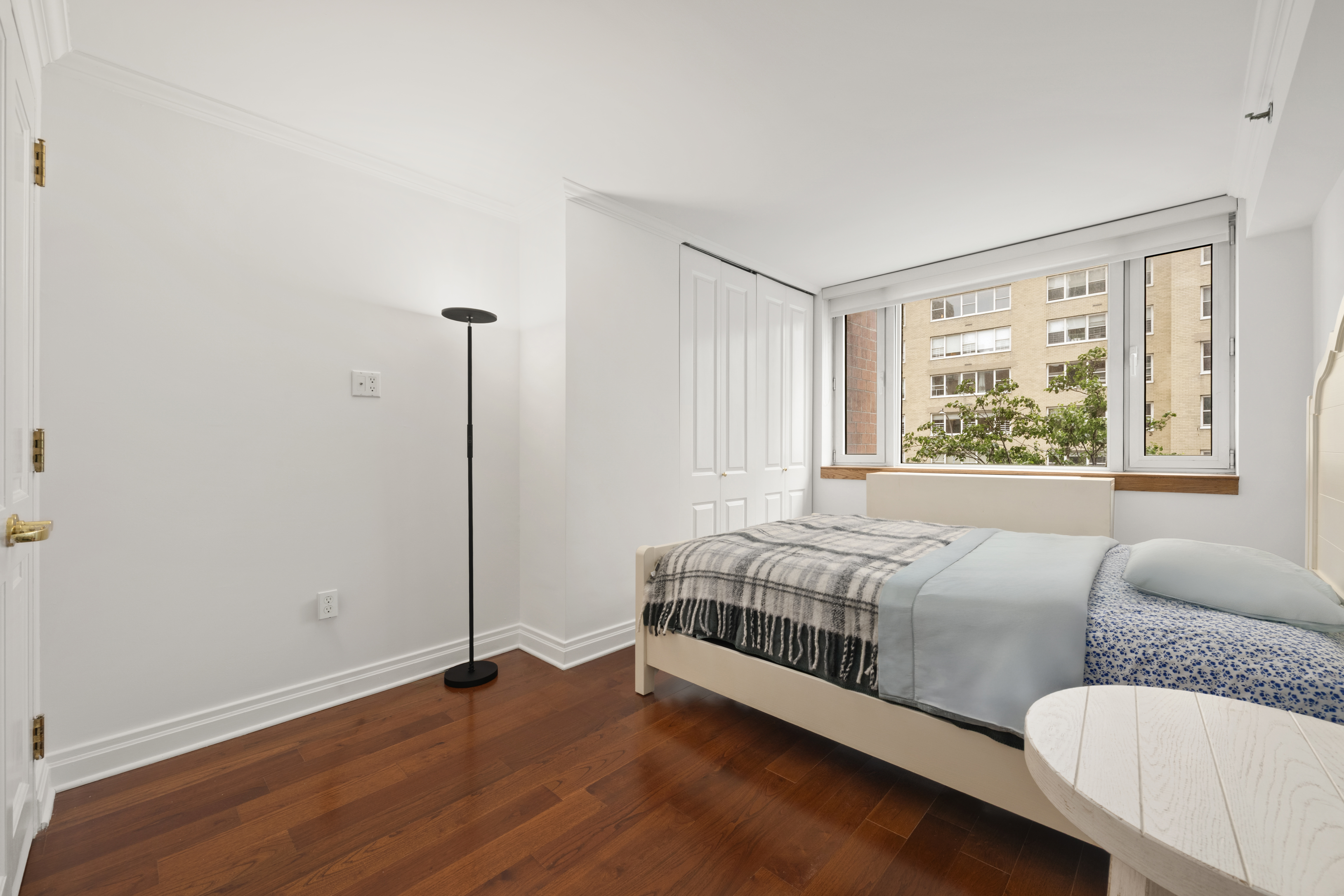 404 East 76th Street, Unit 3B Manhattan, NY 10021 - Photo 5 of 8