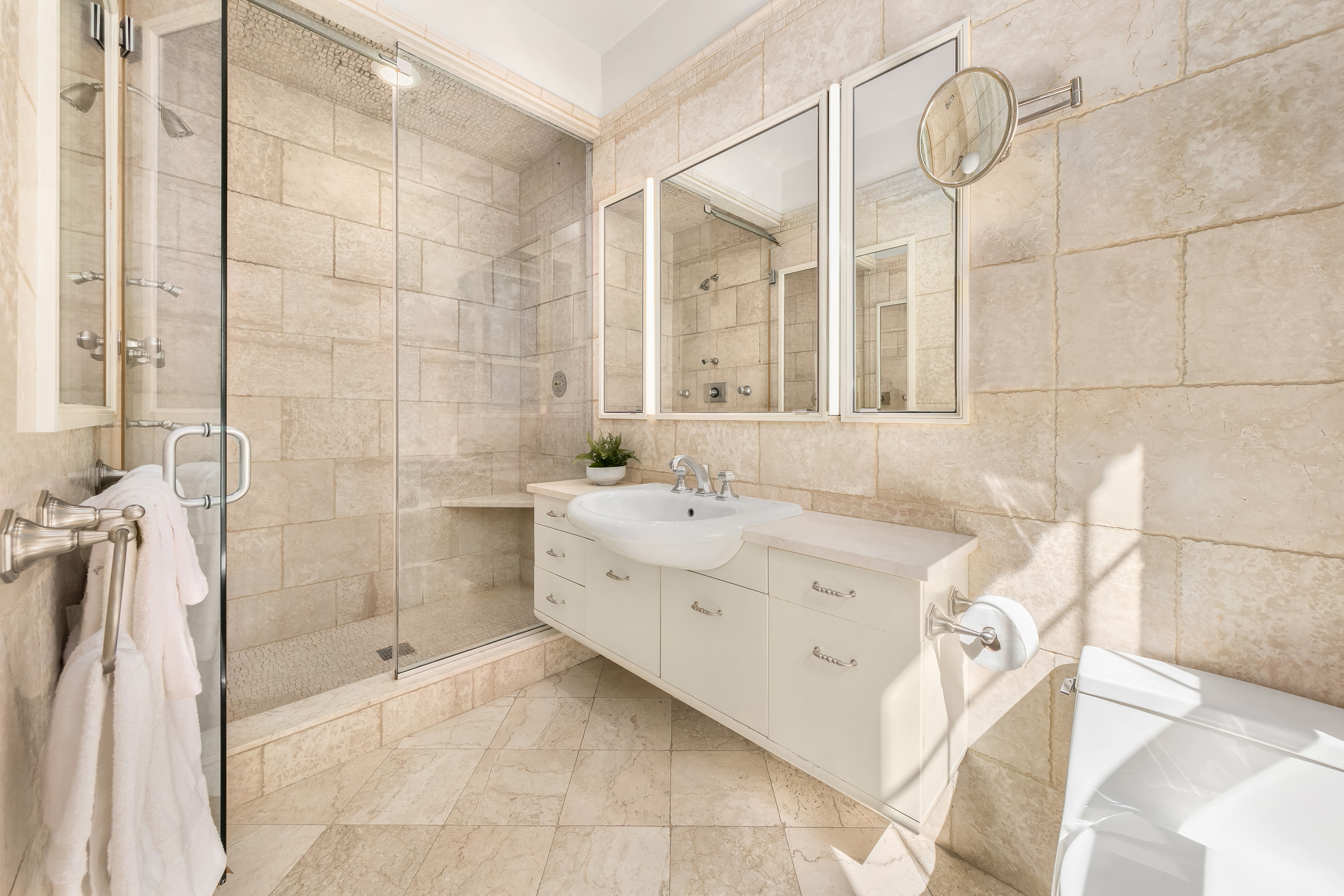 521 Park Avenue, Unit 5BC Manhattan, NY 10065 - Photo 23 of 34