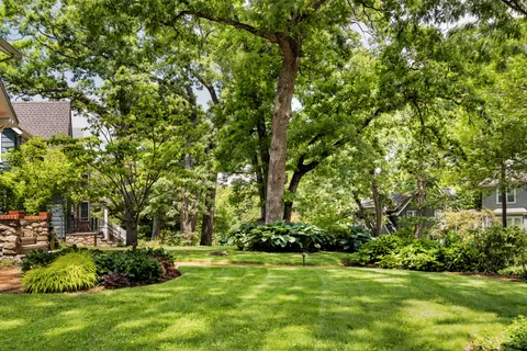 Contact Agent | 85 Oakland Avenue, Arlington, MA 02476