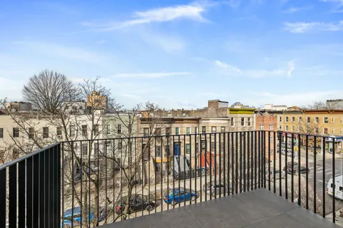 $625,000 | 1226 Decatur Street, Unit 3B | Bushwick