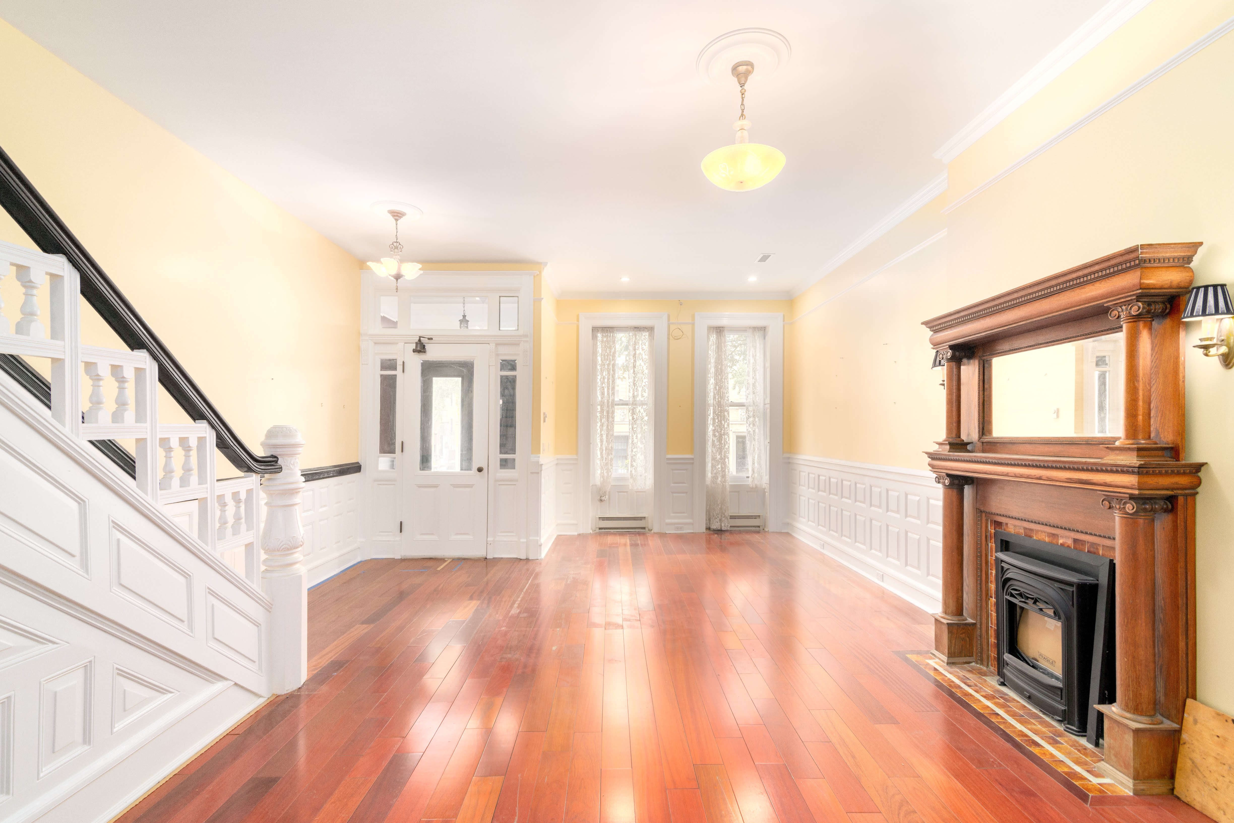 338 West 71st Street Manhattan, NY 10023 - Photo 2 of 26