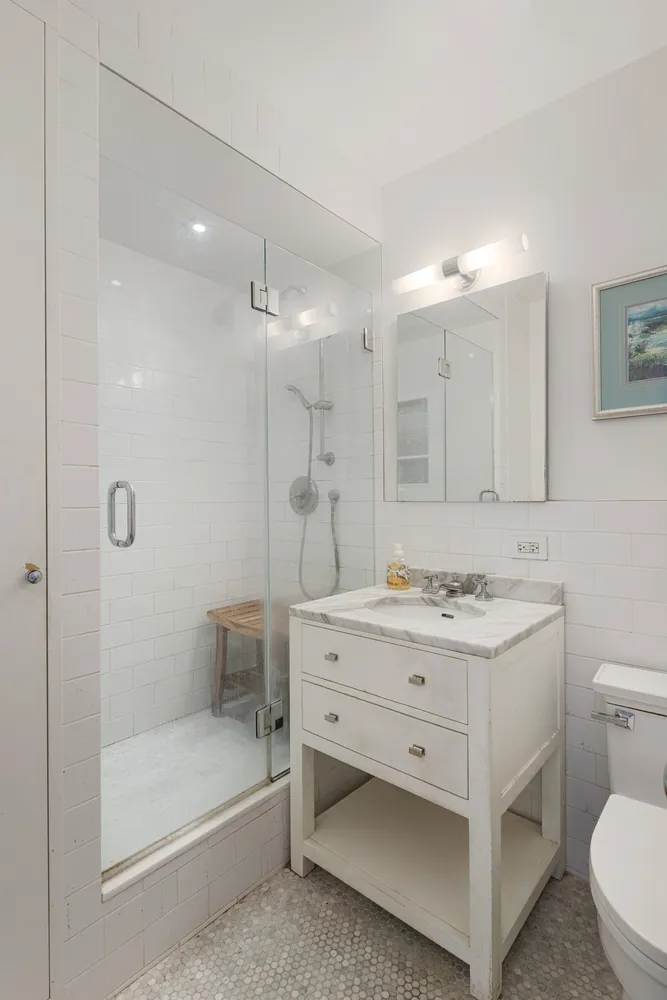 $3,200,000 | 20 West 64th Street, Unit 39K | Upper West Side