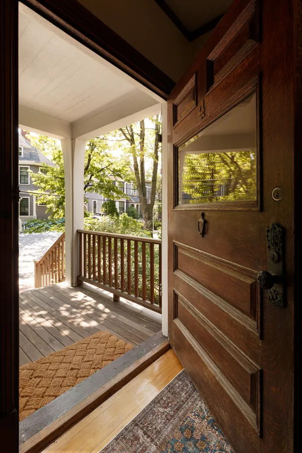 $2,495,000 | 4 Hurlbut Street, Cambridge, MA 02138
