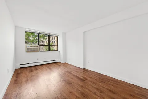 $615,000 | 301 West 110th Street, Unit 1C | Harlem