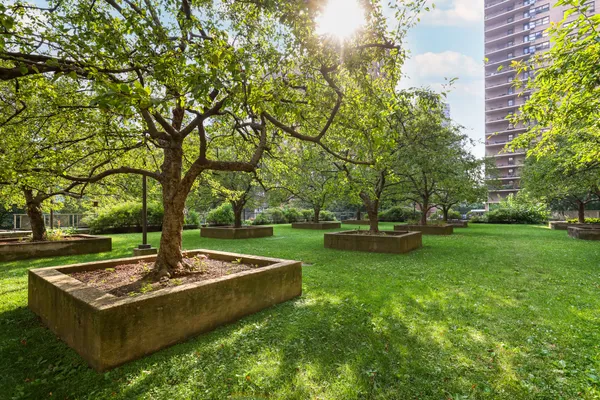 $635,000 | 150 West End Avenue, Unit 10P | Upper West Side