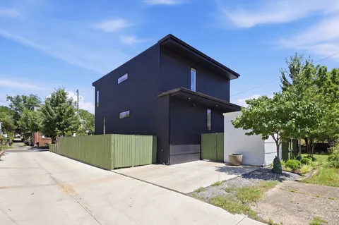 Contact Agent | 304 Quackenbos Street Northwest, Washington, DC 20011