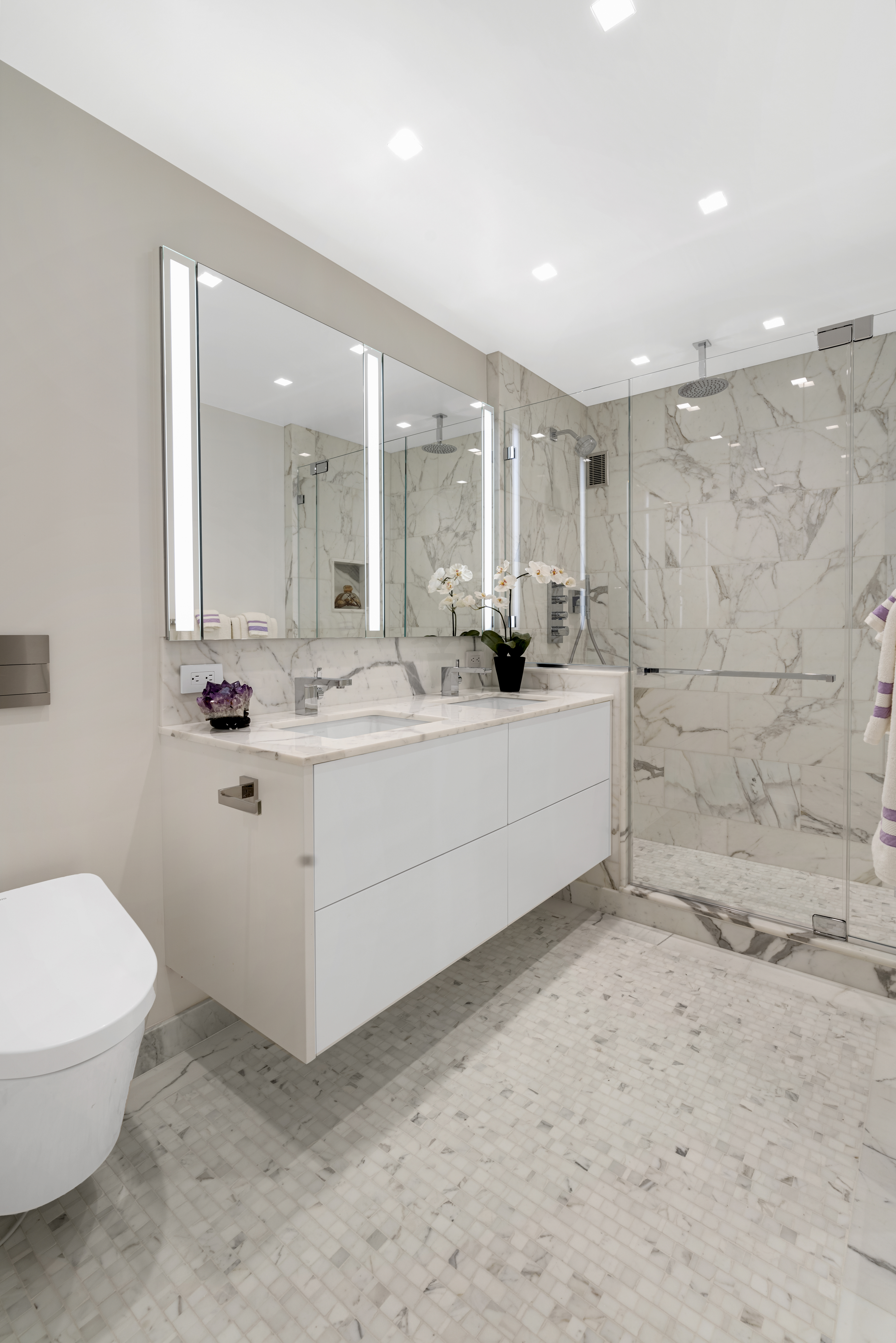 200 Central Park South, Unit 11H Manhattan, NY 10019 - Photo 16 of 18