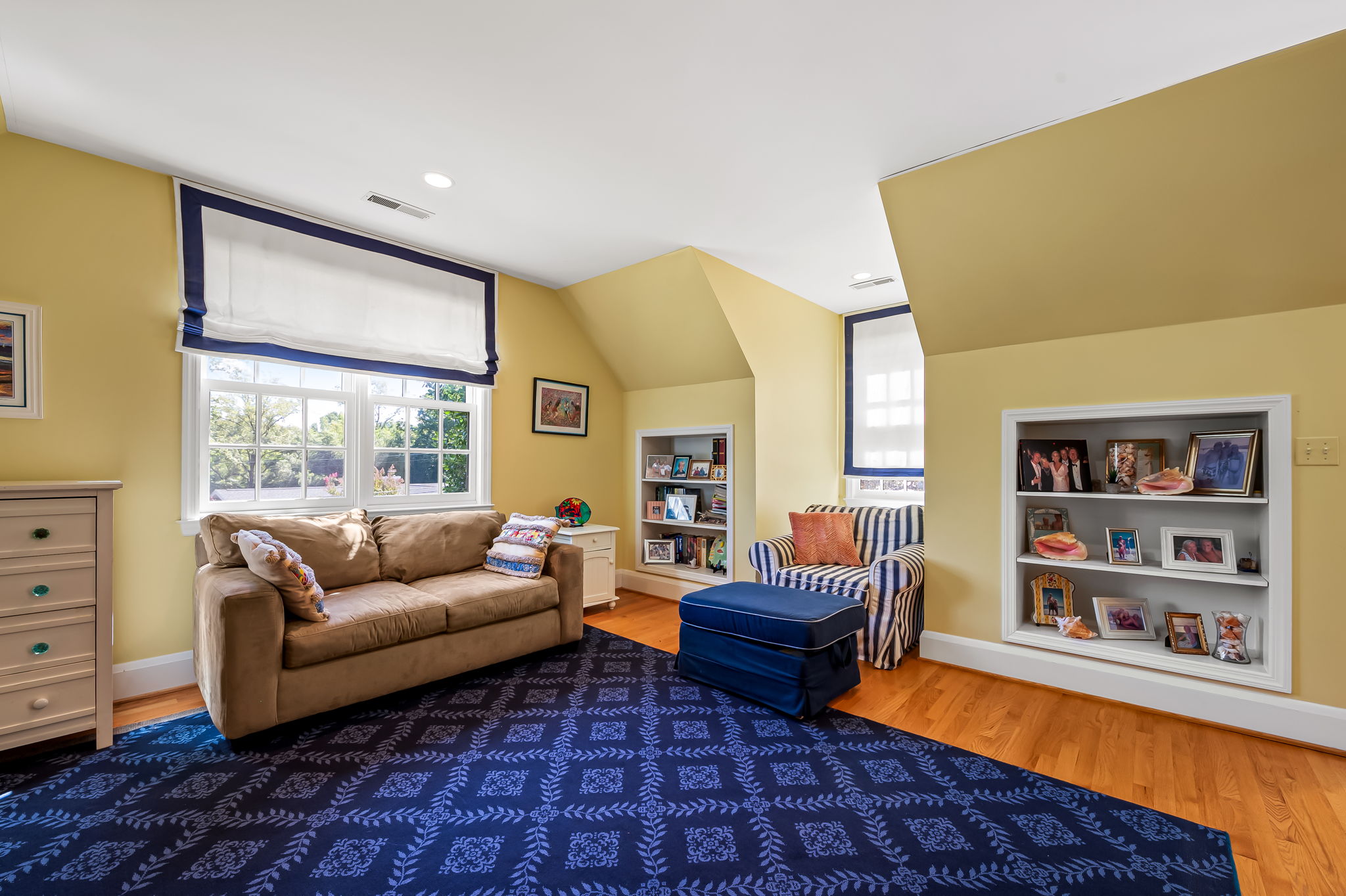 910 Army Road Towson, MD 21204 - Photo 34 of 62 a living room with furniture a rug and a window