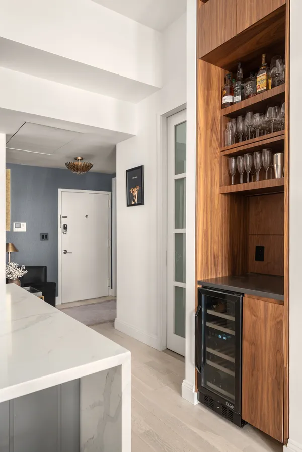 $1,295,000 | 521 West 47th Street, Unit 3B | Hell's Kitchen