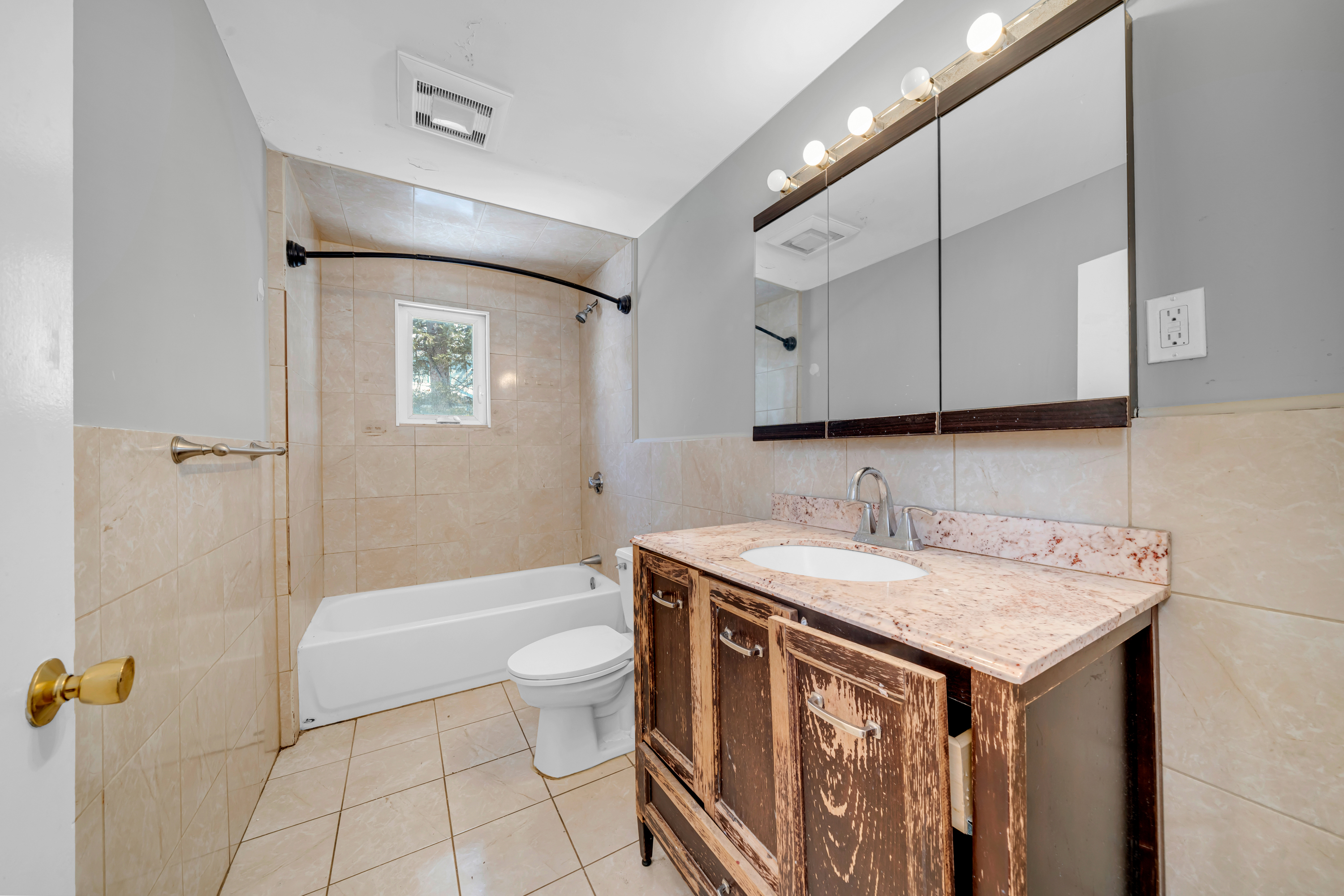 75 Warren Street Medford, MA 02155 - Photo 37 of 68