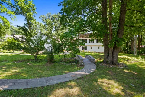 Contact Agent | 6613 Bradley Boulevard, Bethesda, MD 20817