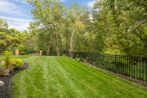 $1,995,000 | 13352 Weston Park Drive, St. Louis, MO 63131