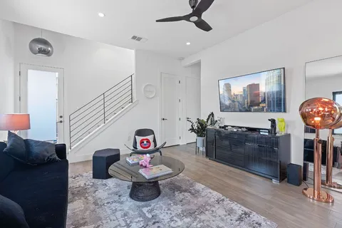 $765,500 | 308 Onion Street, Austin, TX 78702