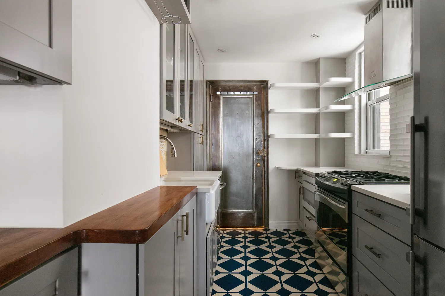 $1,250,000 | 11 West 69th Street, Unit 1B | Upper West Side