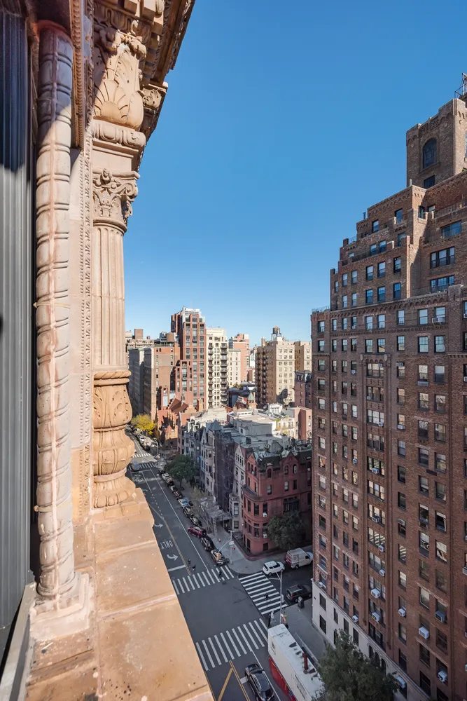 $3,395,000 | 325 West End Avenue | Upper West Side