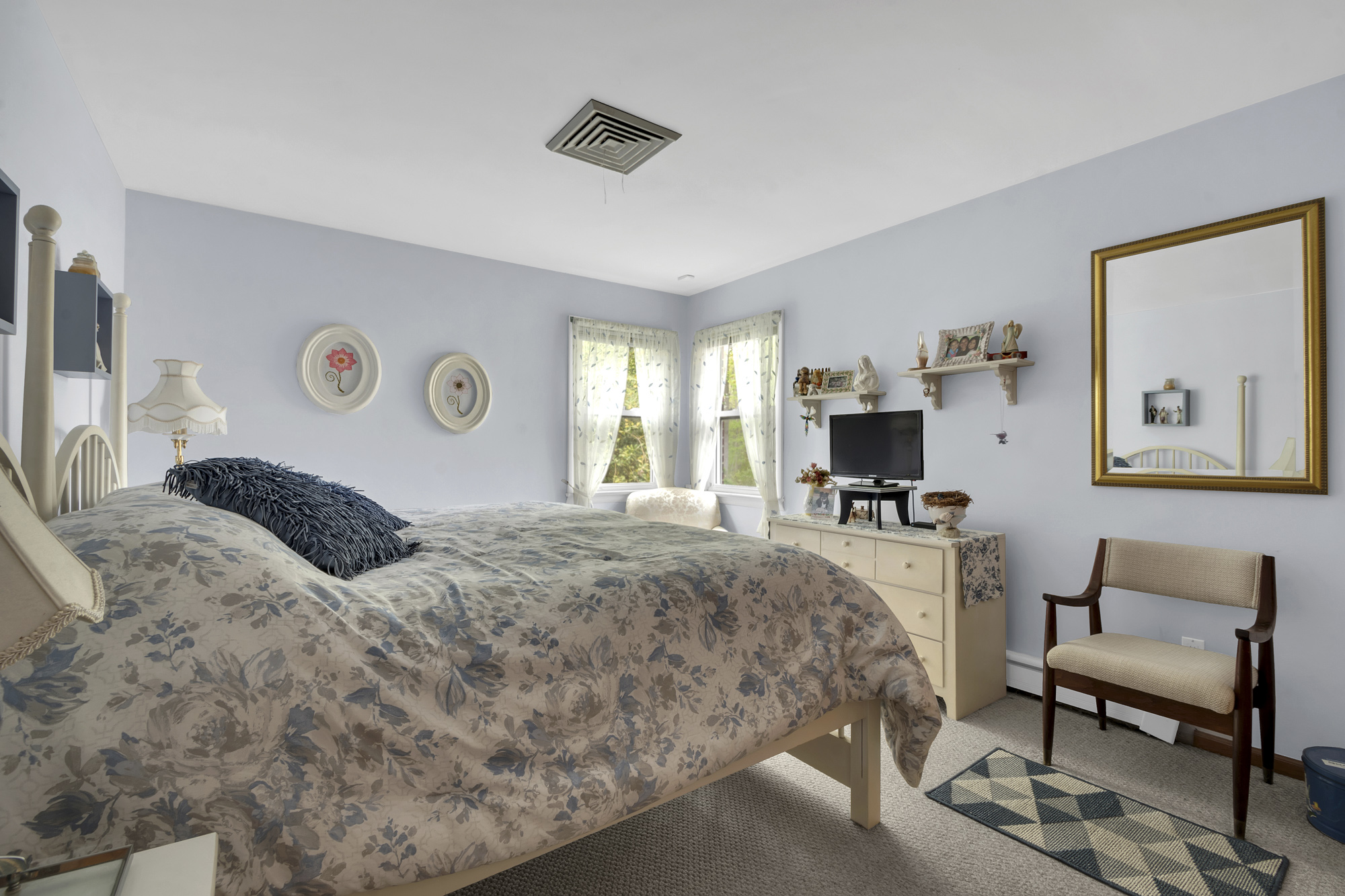 131 Jansen Street Staten Island, NY 10312 - Photo 11 of 21 a bedroom with a bed and a couch