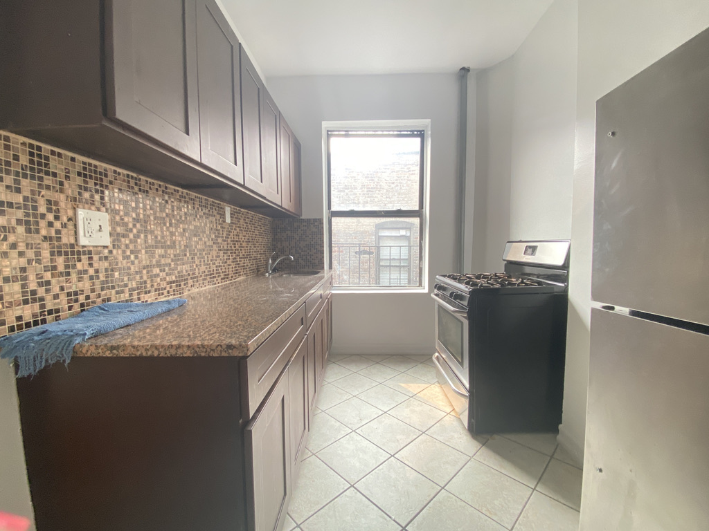 540 West 158th Street, Unit 63 Manhattan, NY 10032 - Photo 5 of 7