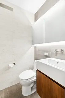 $1,199,000 | 515 East 72nd Street, Unit 11D | Lenox Hill