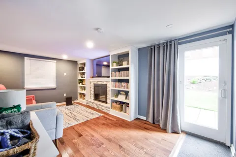 Contact Agent | Wayne Avenue, Springfield, PA 19064