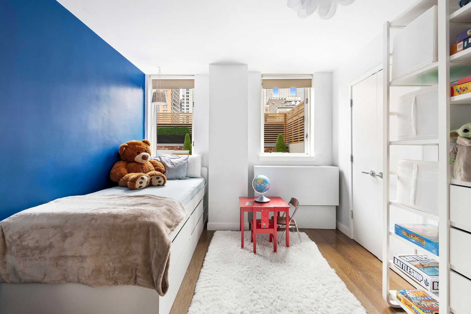 225 Rector Place, Unit 15B Manhattan, NY 10280 - Photo 4 of 9