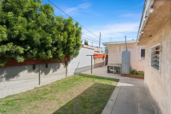 $735,000 | 6819 Orange Avenue, Long Beach, CA 90805