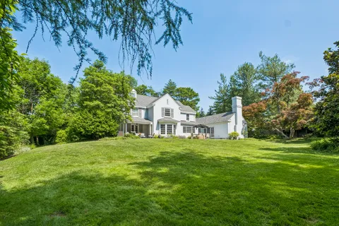 $2,000,000 | 516 East Gravers Lane, Wyndmoor, PA 19038
