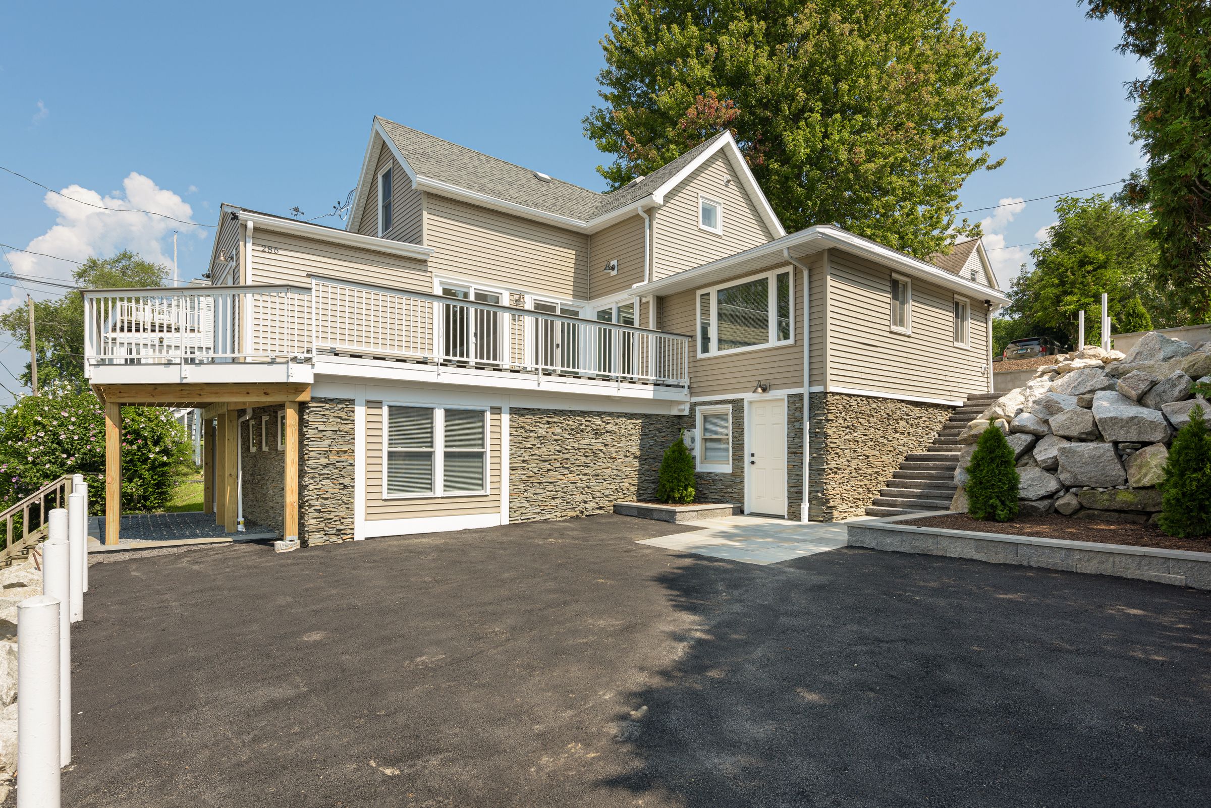 286 Riverside Drive Tiverton, RI 02878 - Photo 4 of 75