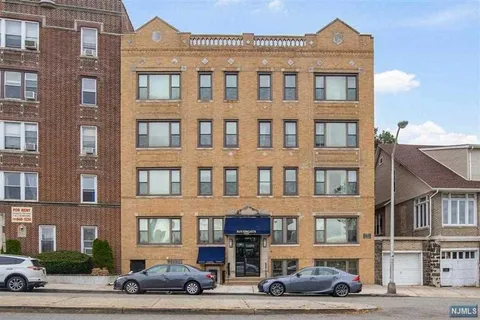 $350,000 | 6405 Boulevard East, Unit B2, West New York, NJ 07093