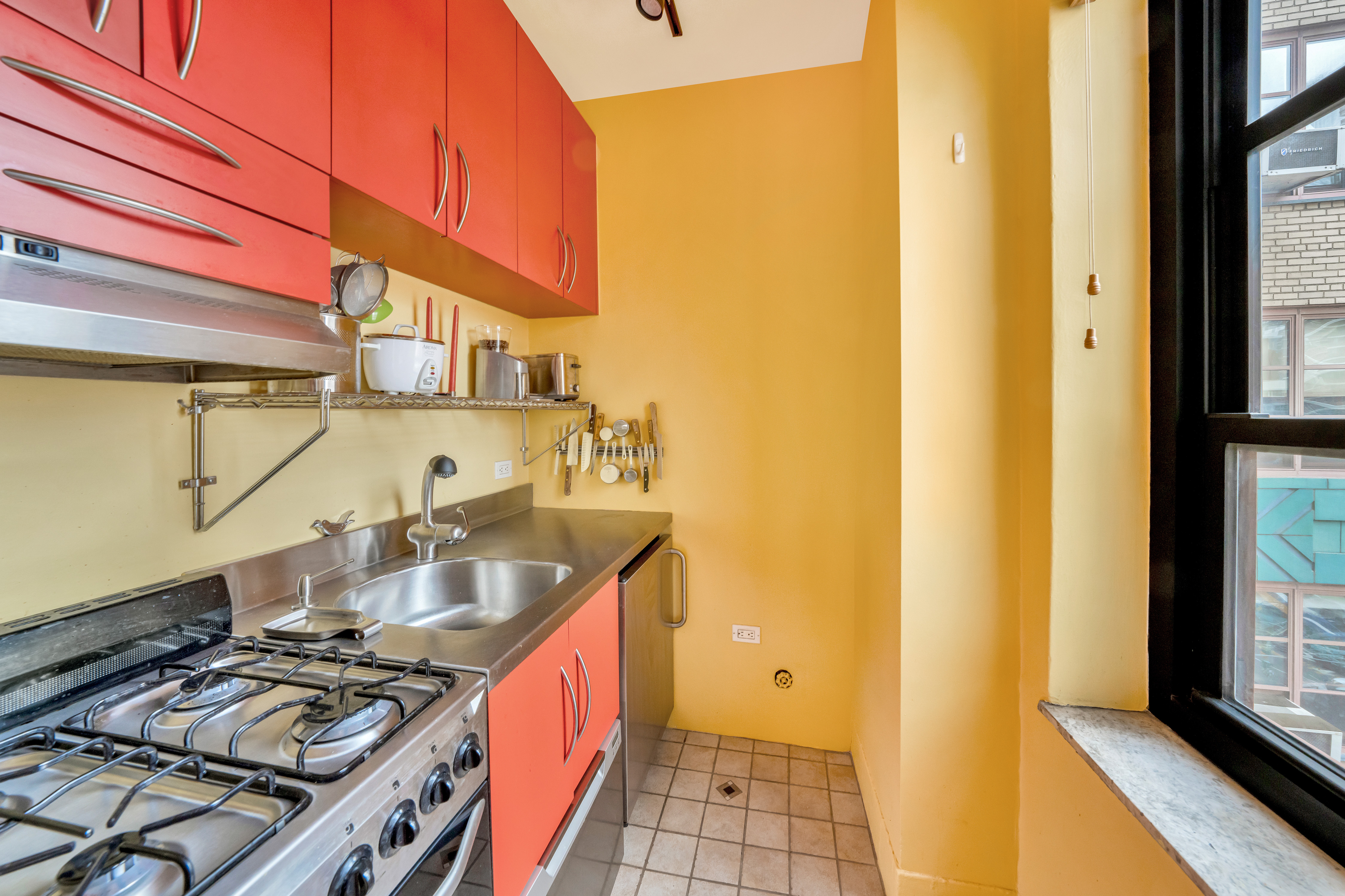 235 East 22nd Street, Unit 10M Manhattan, NY 10010 - Photo 6 of 15 Gallery Image 6