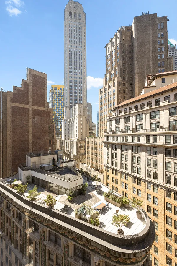 $3,850 | 75 Wall Street, Unit 24H | Financial District
