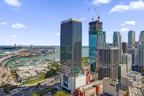 $610,000 | 159 Northeast 6th Street, Unit 3214, Miami, FL 33132