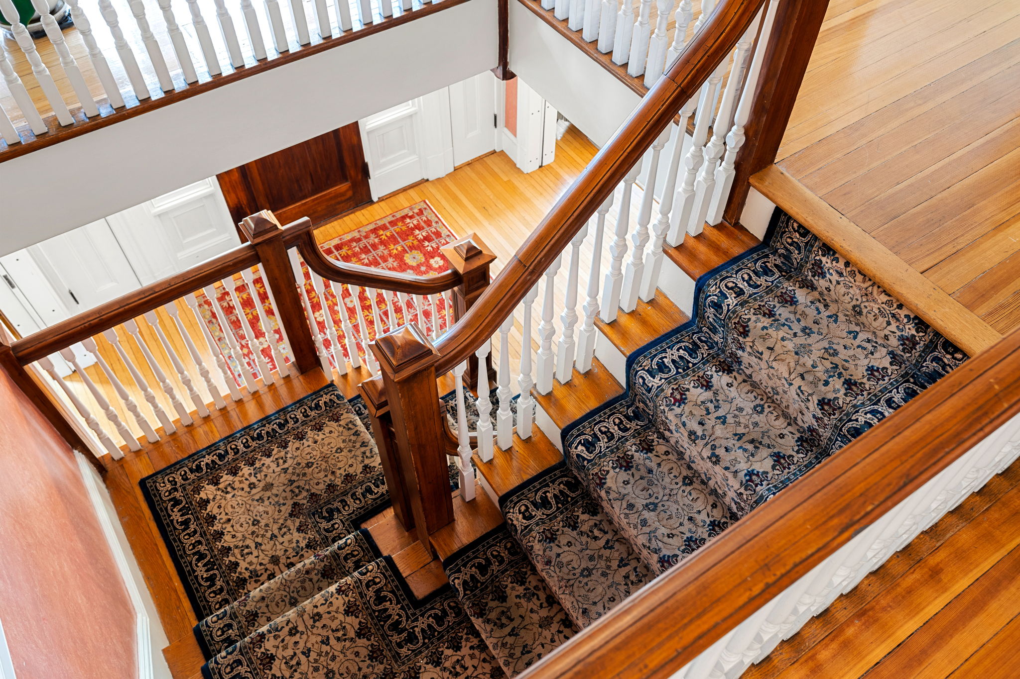 64 Woburn Street Reading, MA 01867 - Photo 31 of 56