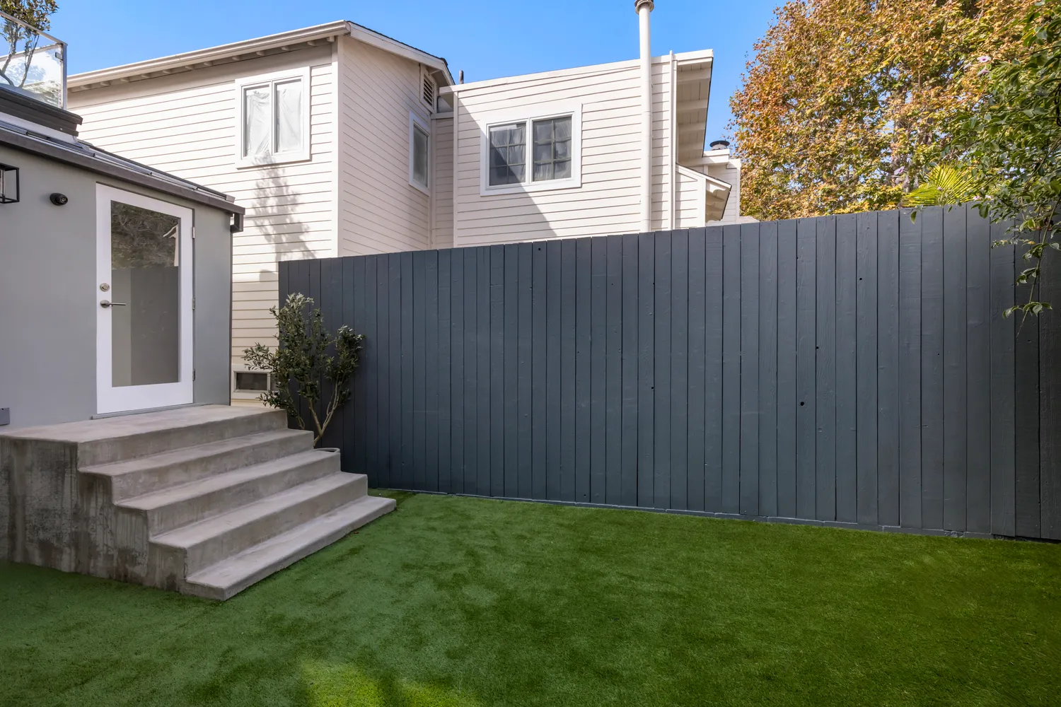 $3,295,000 | 257 Entrada Drive, Santa Monica, CA 90402