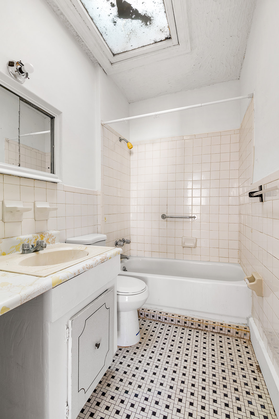 554 Macon Street Brooklyn, NY 11233 - Photo 15 of 18