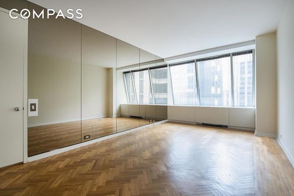 15 West 53rd Street, Unit 9C Manhattan, NY 10019 - Photo 2 of 9