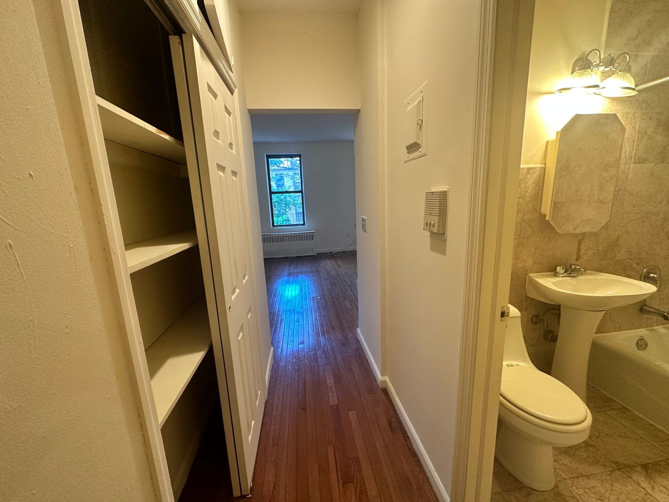 336 East 61st Street, Unit 10 Manhattan, NY 10065 - Photo 5 of 5