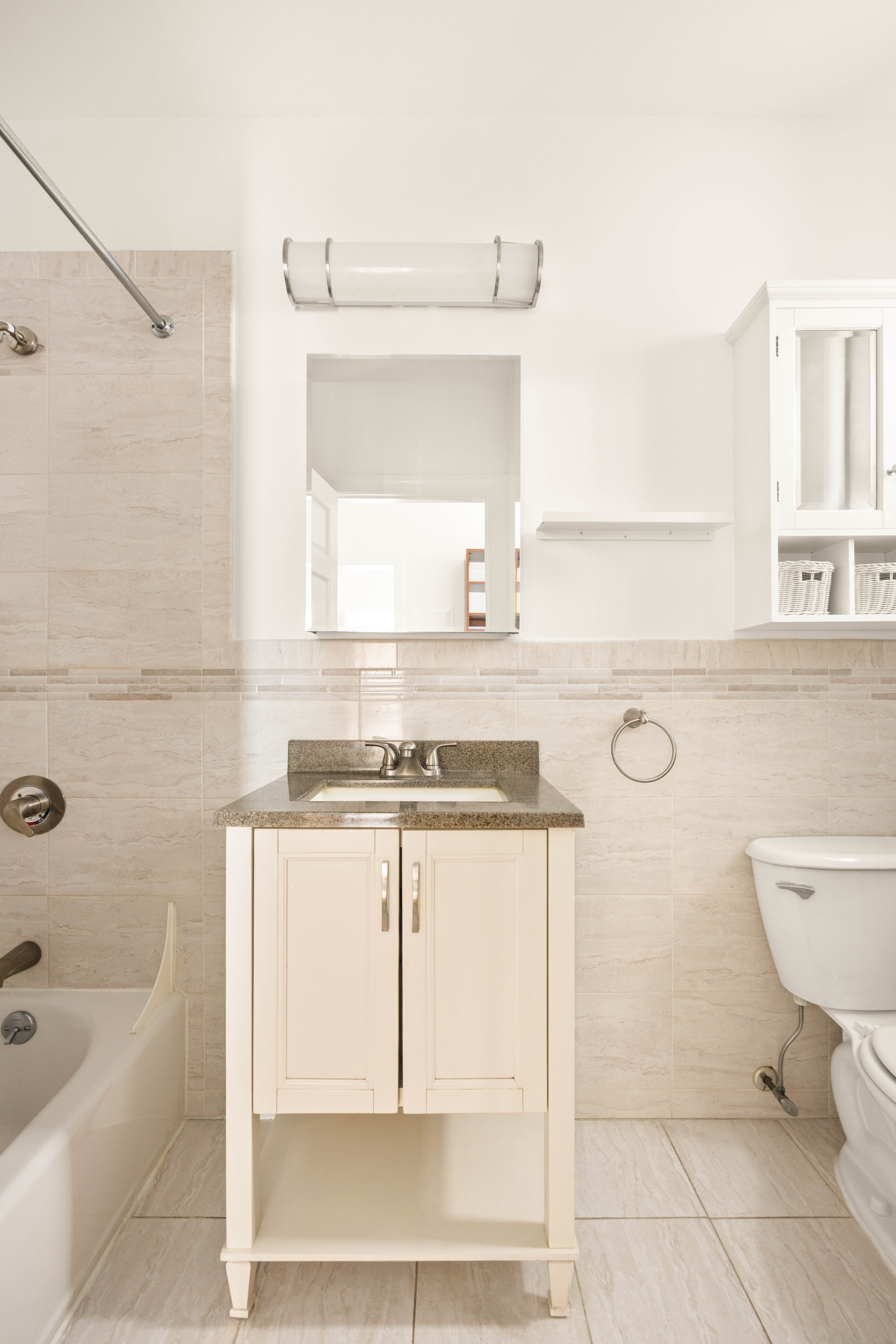 466 15th Street, Unit 8 Brooklyn, NY 11215 - Photo 5 of 6 a bathroom with a sink a toilet and bathtub
